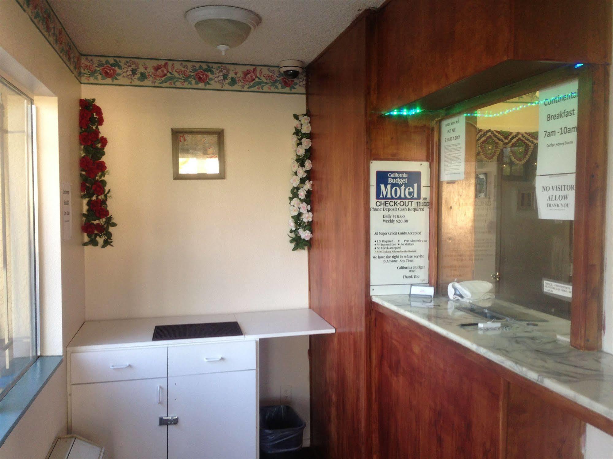 Hotel 6 Hemet, Ca 2*
