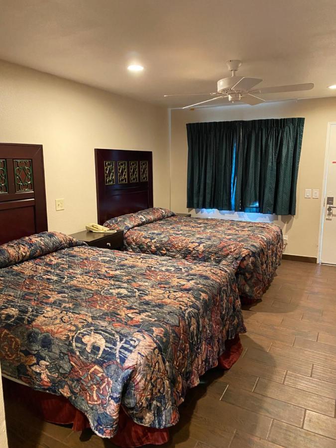 Hotel 6 Hemet, Ca 2*