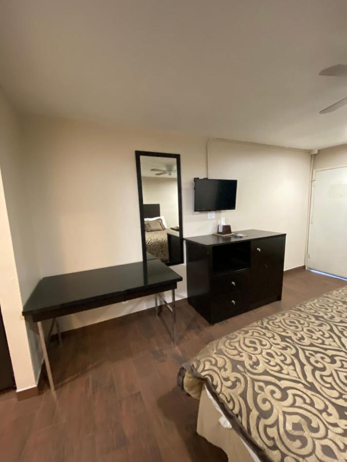 Hotel 6 Hemet, Ca 2*