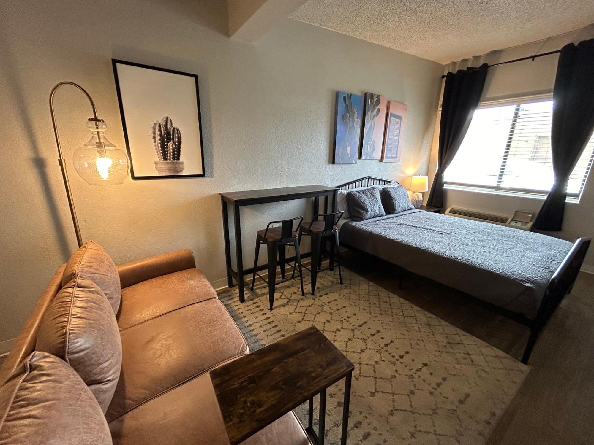 6 Hemet, Ca 2*