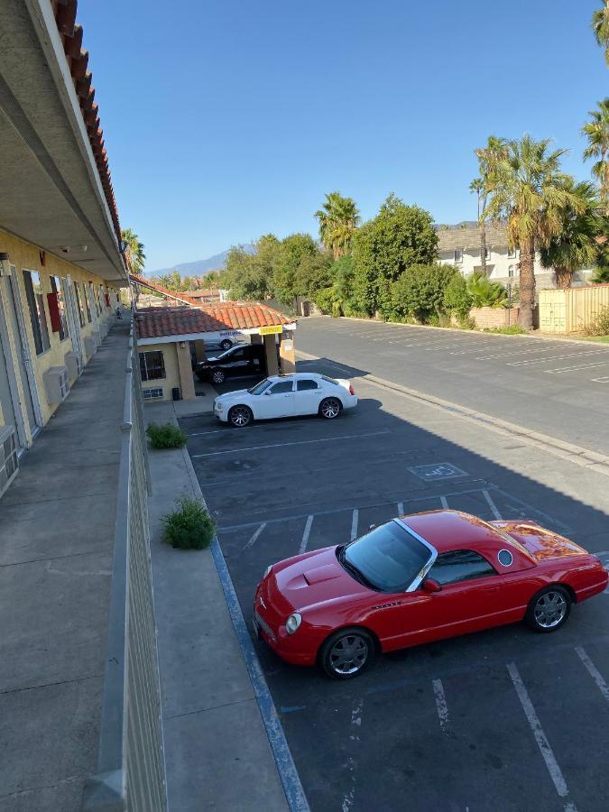 Hotel 6 Hemet, Ca 2*