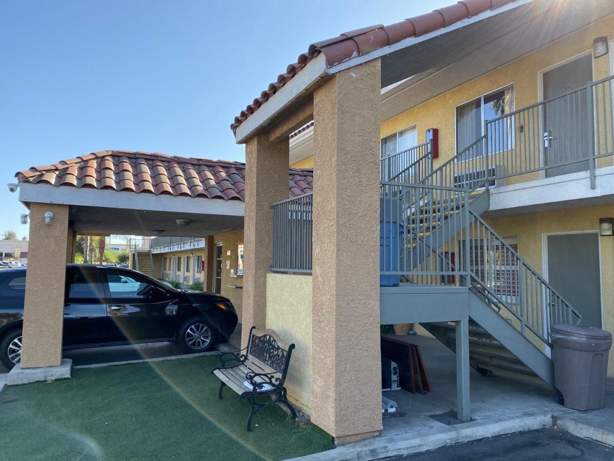 6 Hemet, Ca Hemet