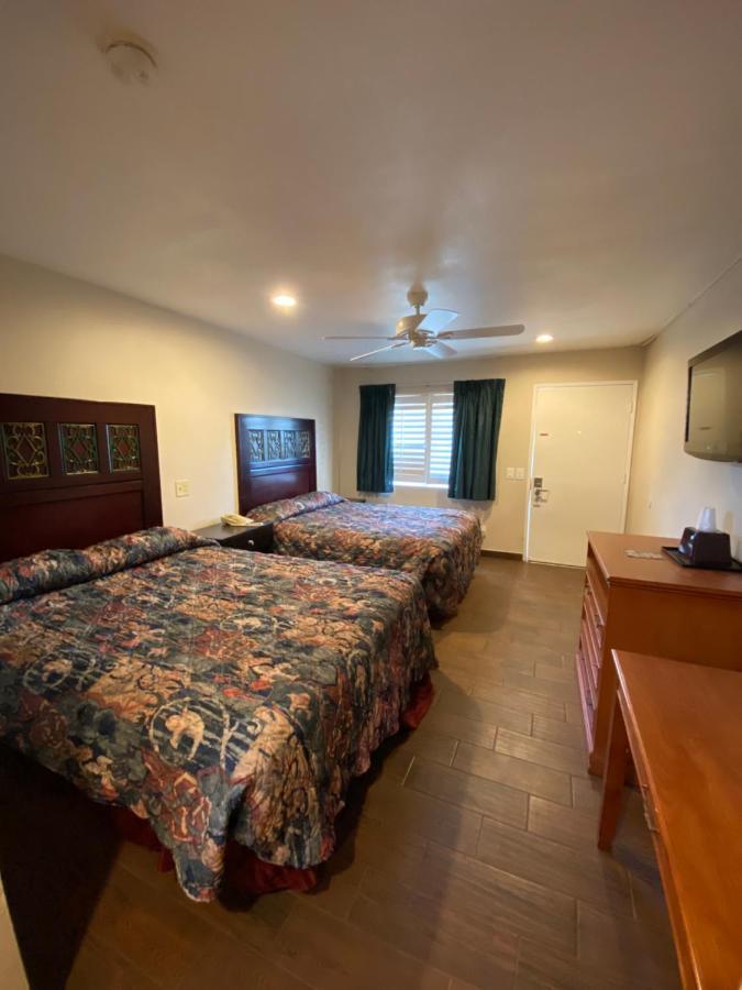 6 Hemet, Ca