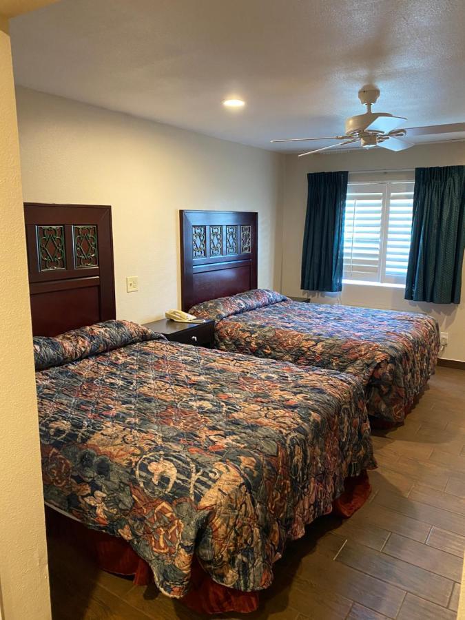 6 Hemet, Ca