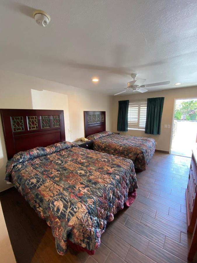6 Hemet, Ca 2*